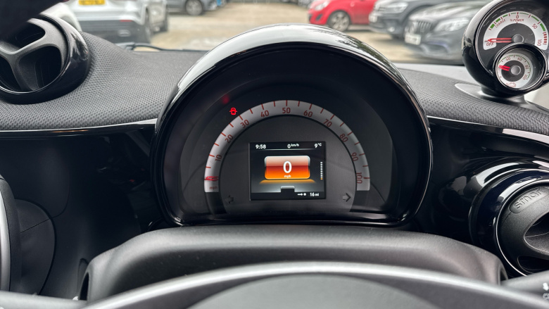 Smart EQ fortwo coupe 60kW EQ Exclusive 17kWh 2dr Auto [22kWCh] Electric Coupe